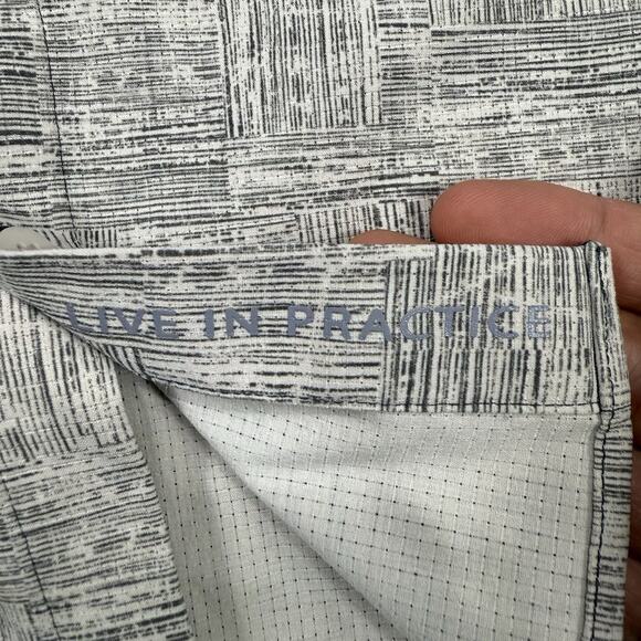 Lululemon Shirt Mens Medium Gray Airing Easy Short Sleeve Performance Button Up - Picture 3 of 7